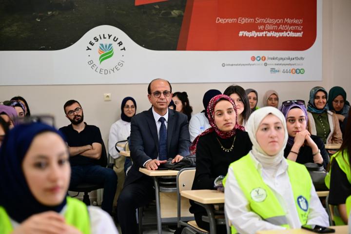 Yeşilyurt Belediyesi’nden Deprem Farkındalık Eğitimi!